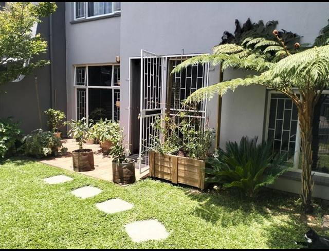 2 BEDROOM TOWNHOUSE FOR SALE IN GLEN MARAIS